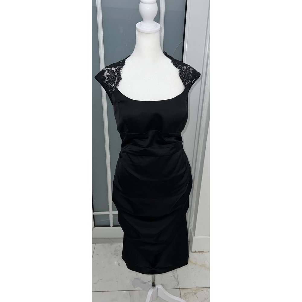 (…8)XSCAPE Dress Whimsigoth Women  LBD Lace Cap Sleeve Ruched Cowl Draped Size 8